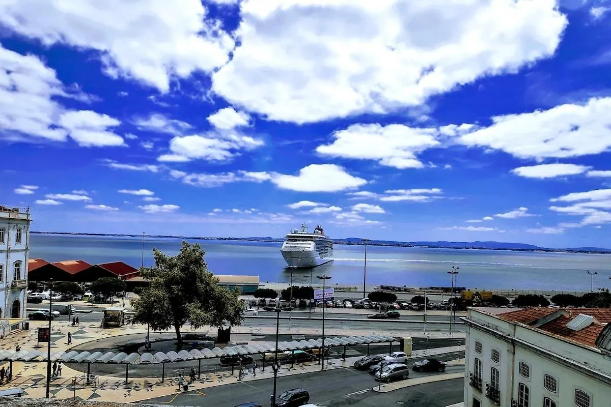 Very Sunny Apartment With Large Balcony 3Rd Floors kontakt